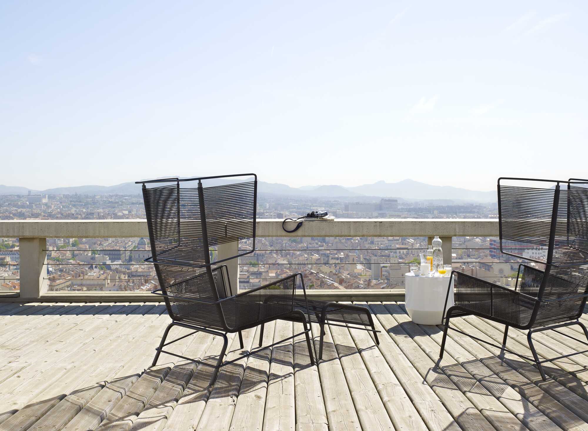 Fifty Outdoor Armchair, Black