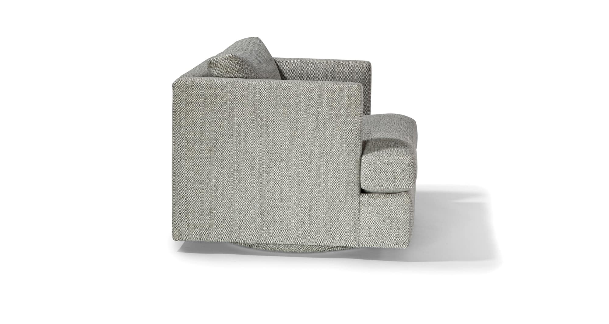 Design Classic 1107 Swivel Lounge Chair