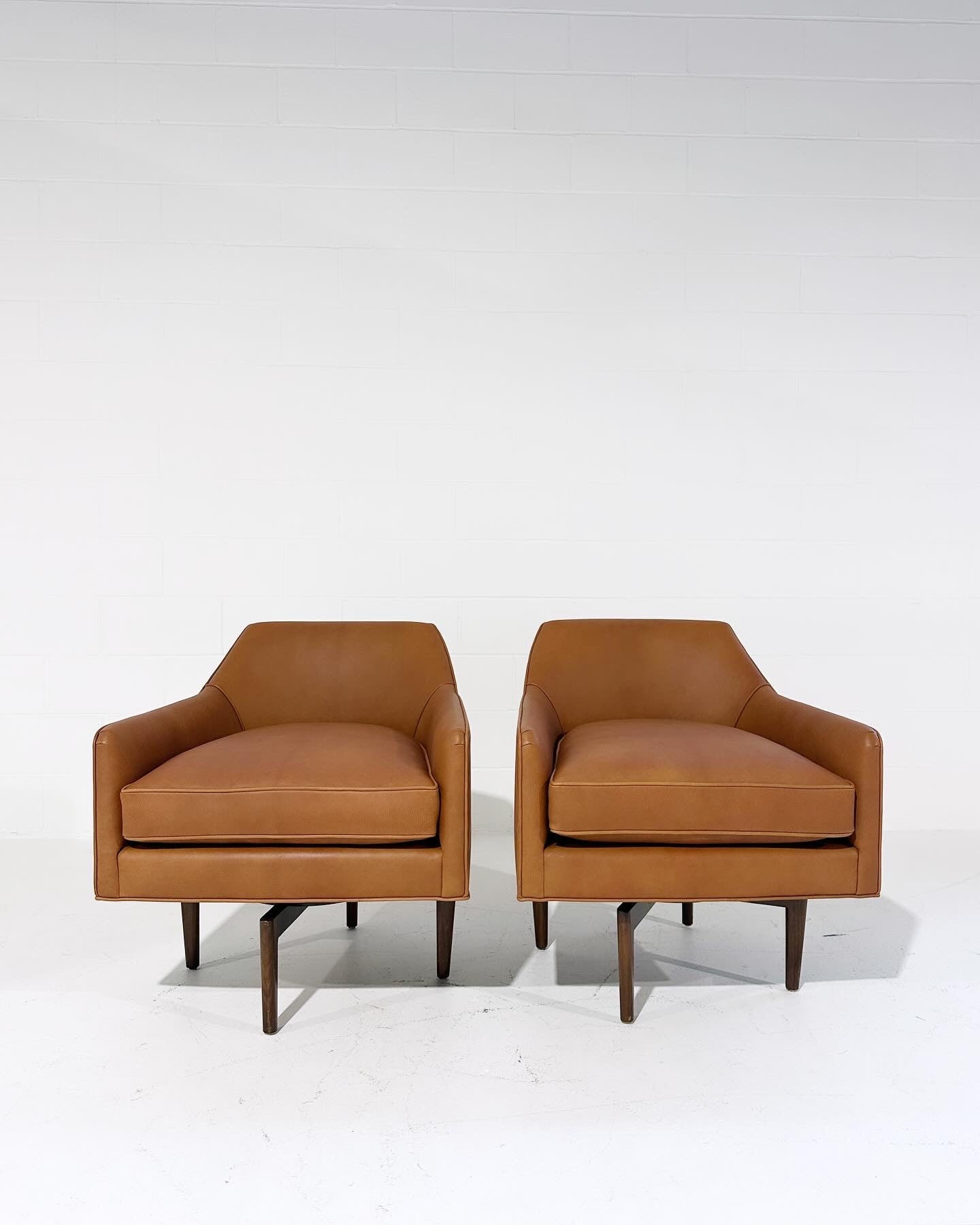 Swivel Chairs in Goatskin Leather, pair