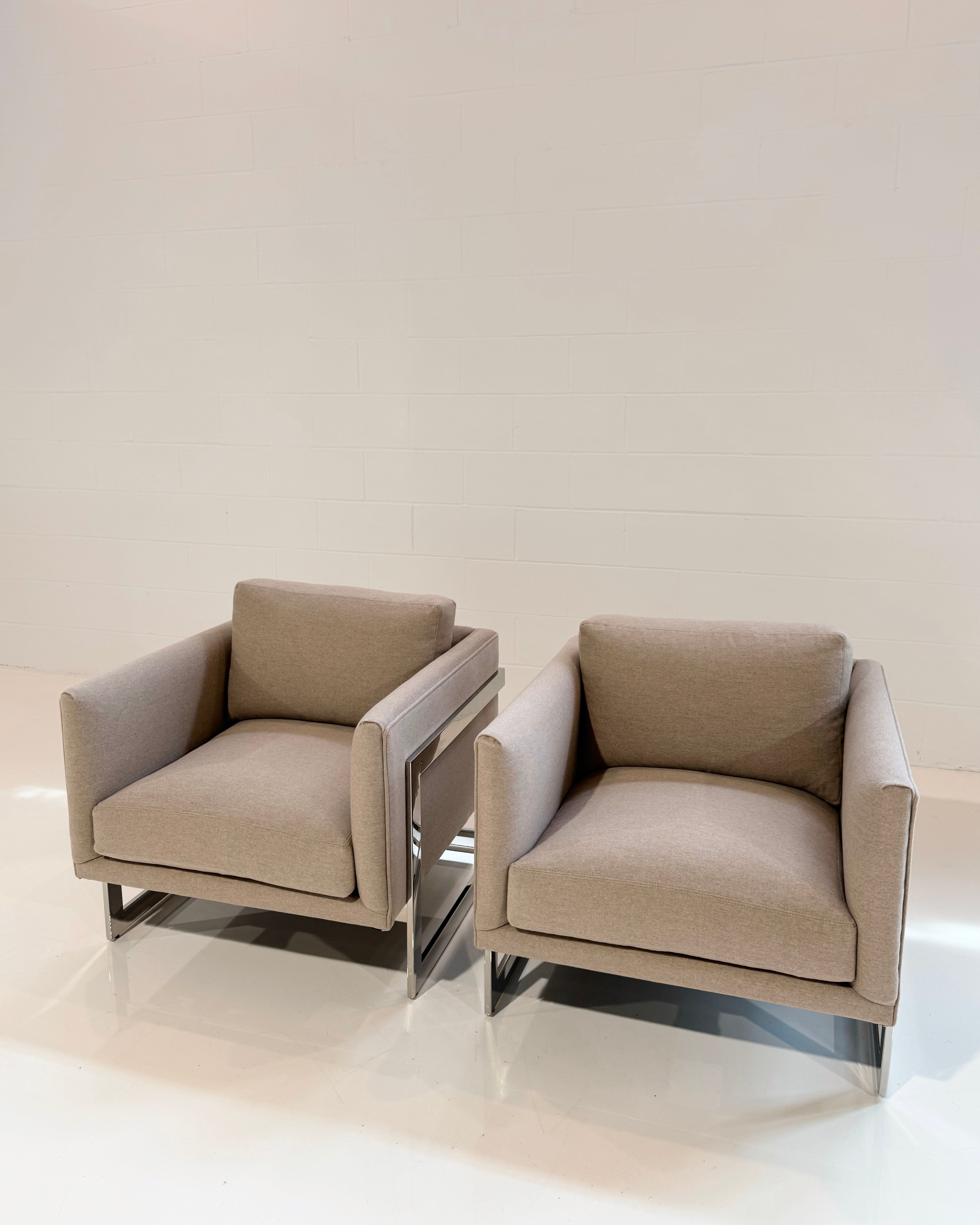 Design Classic 989 Chairs in Loro Piana Cashmere Wool, Pair