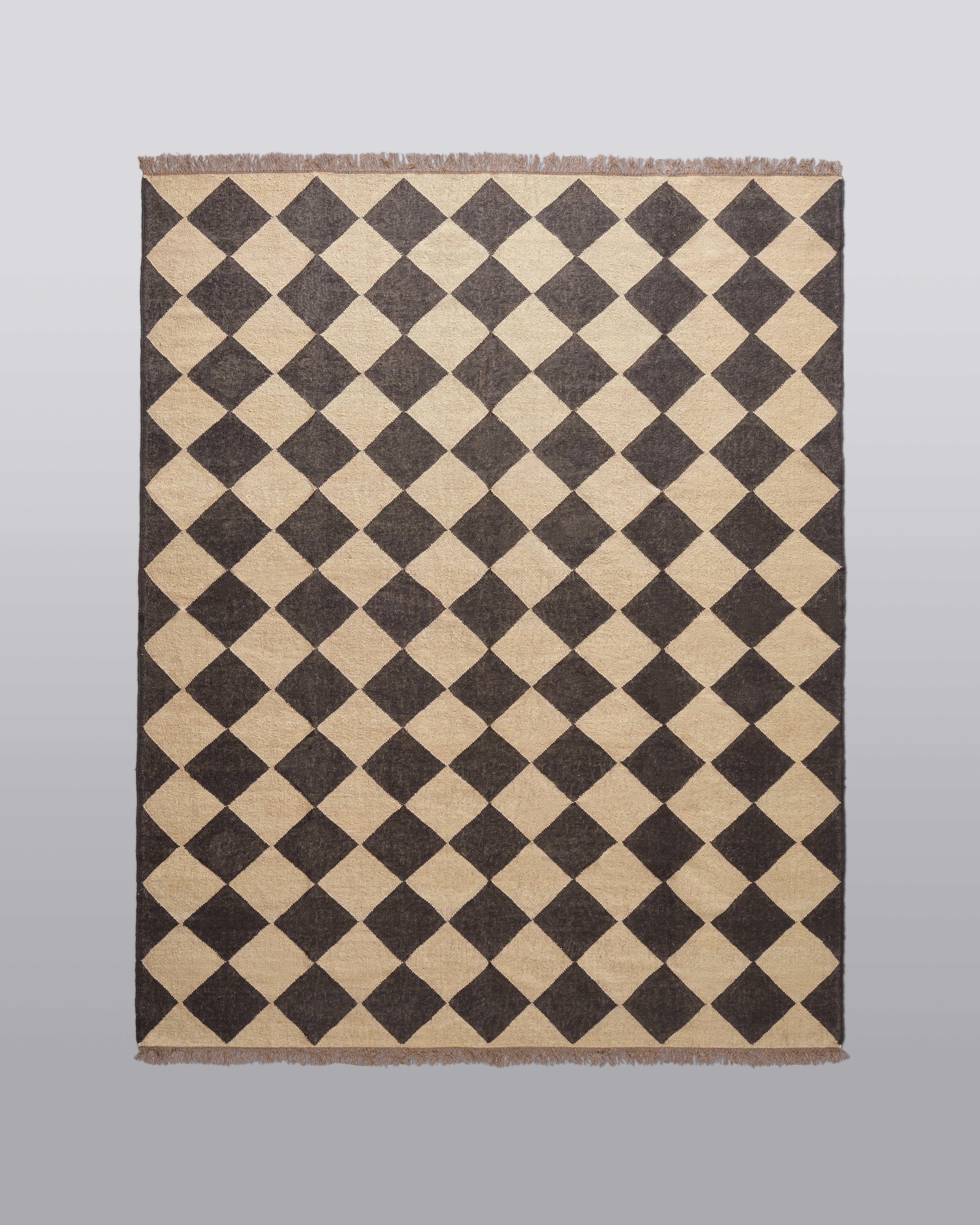 The Checkerboard Rug - Diamond Check in Off Black
