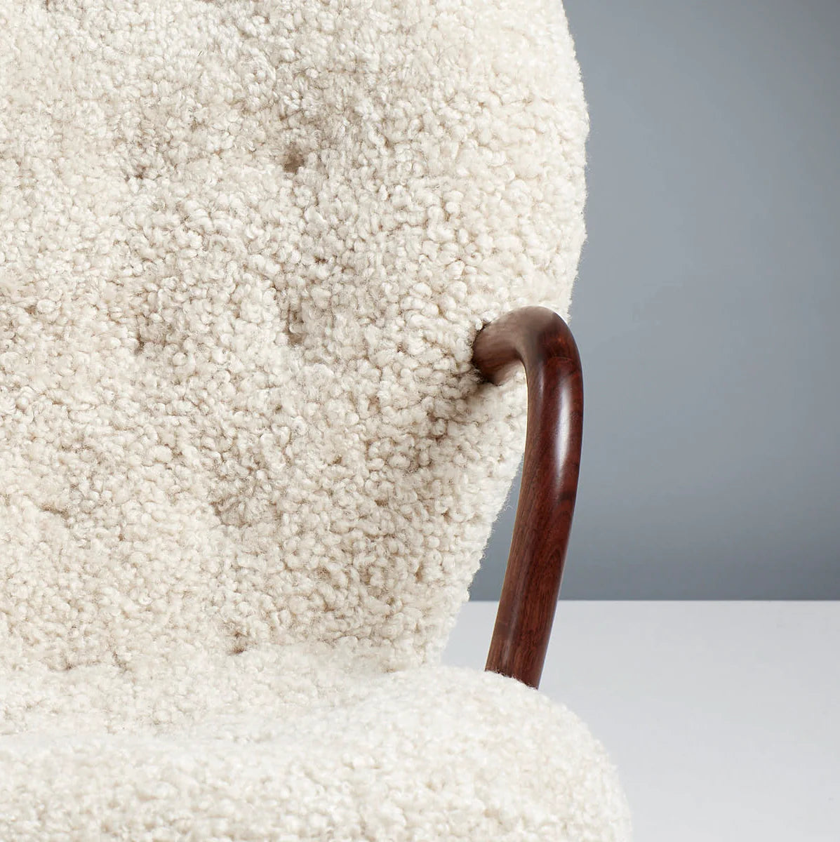 Clam Chair | Moonlight