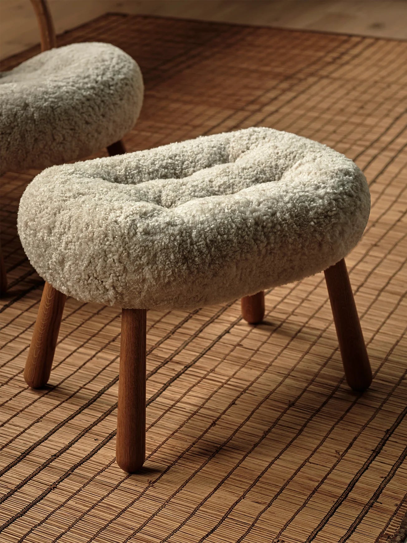 Clam Stool | Moonlight