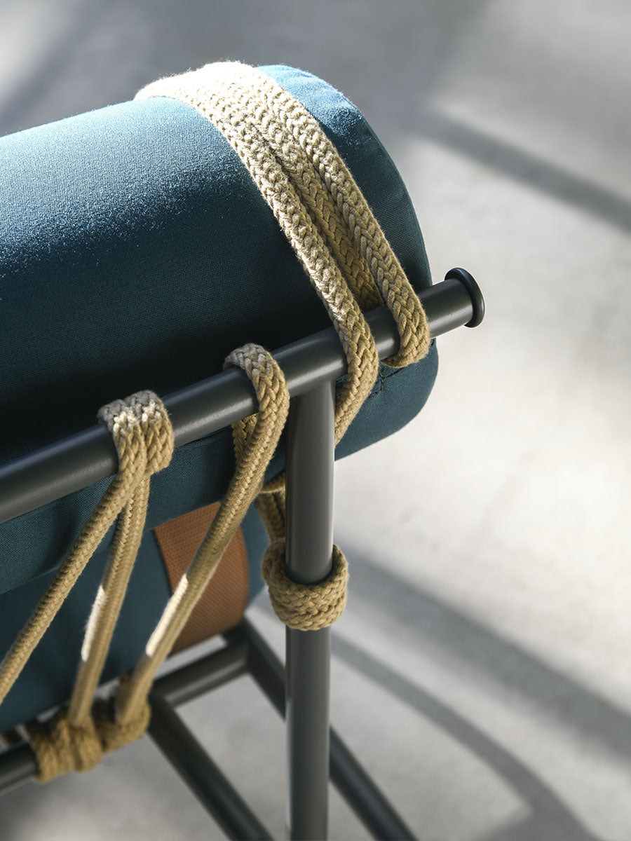 Kylíndo Outdoor Lounge Chair