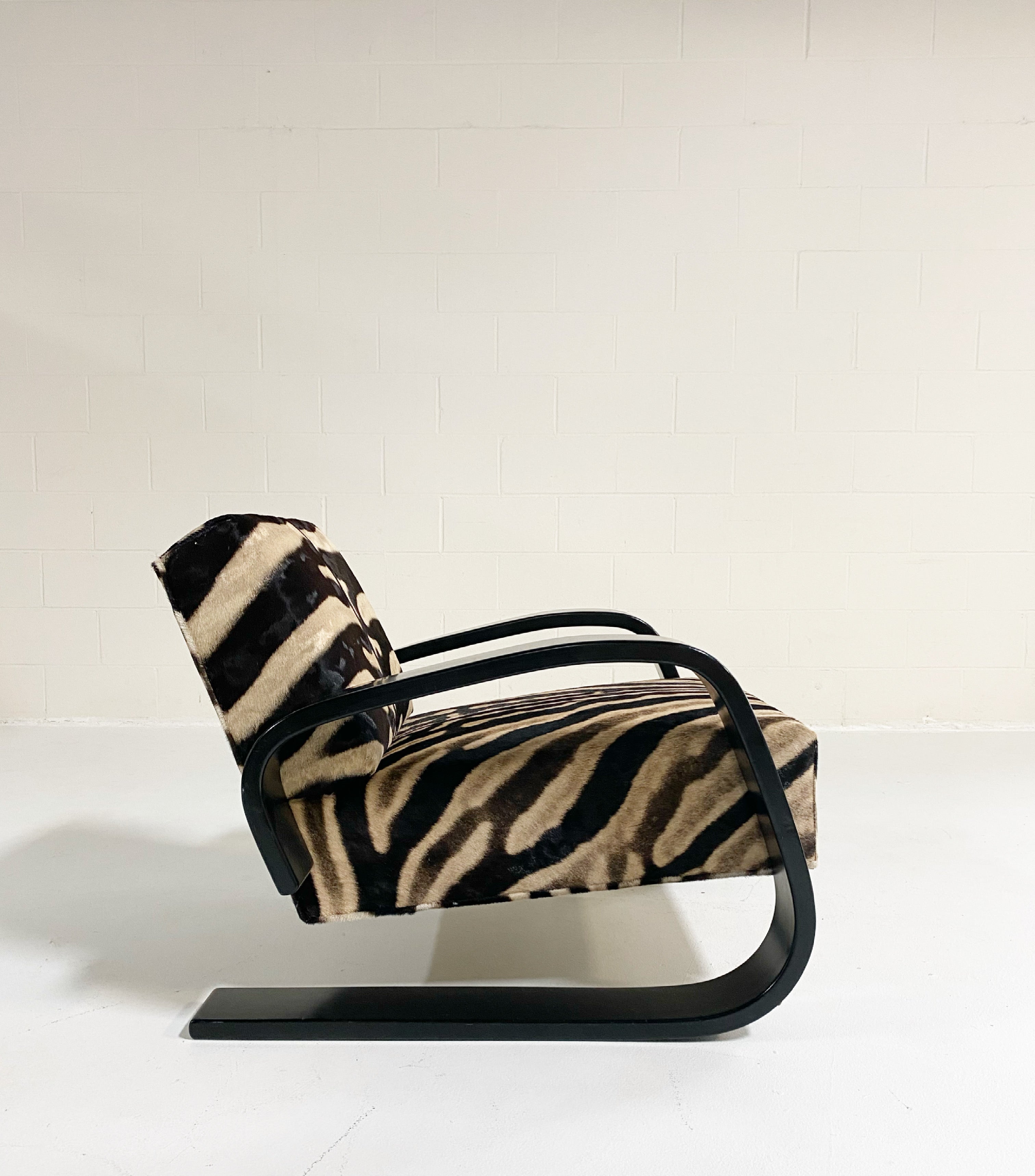 Model 400 "Tank" Lounge Chair in Zebra
