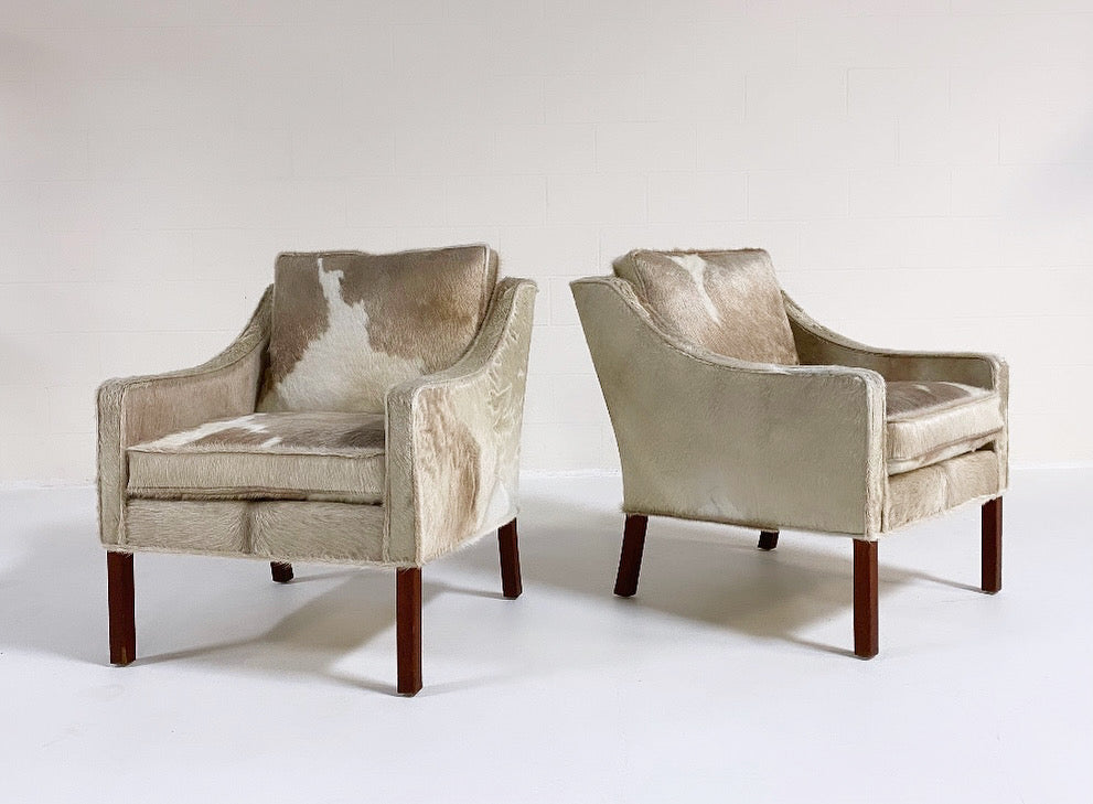 Model 2207 Lounge Chairs in Brazilian Cowhide, pair