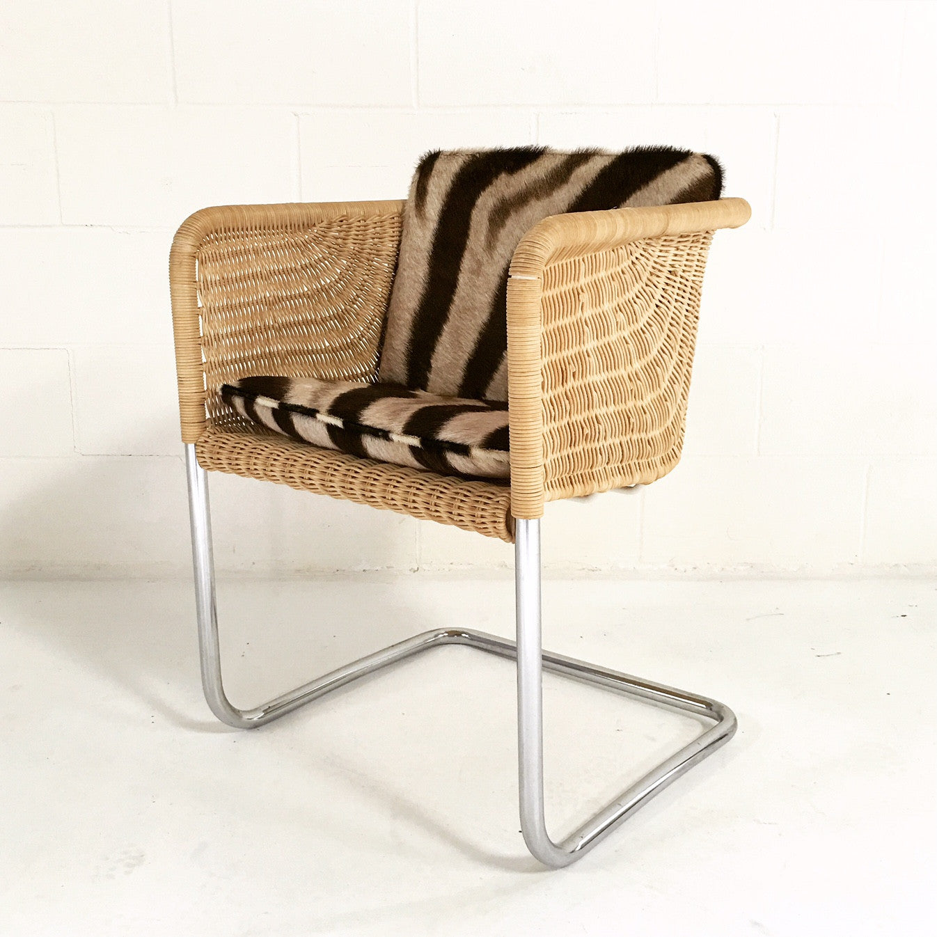 Wicker Chair with Zebra Cushions – FORSYTH