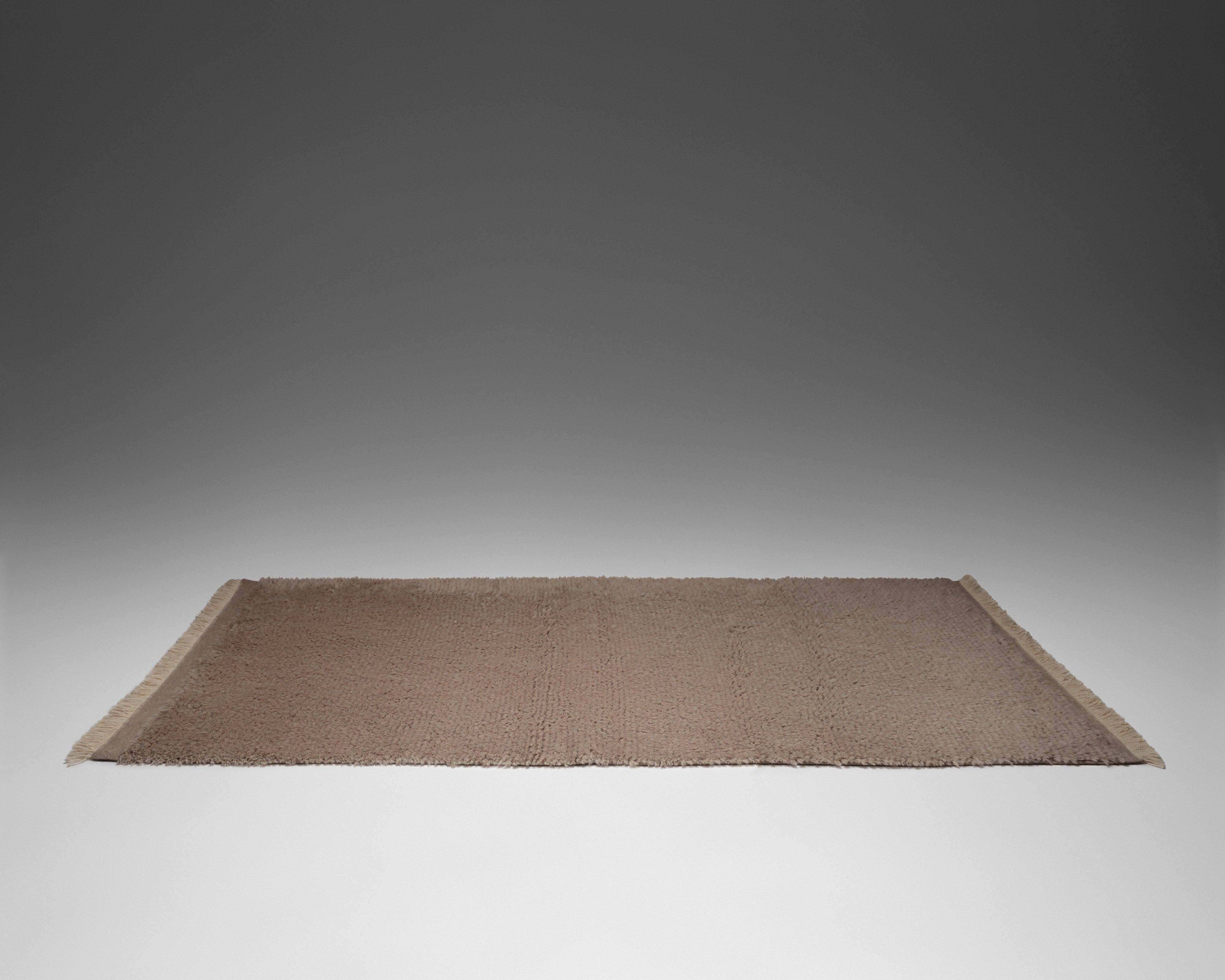 The Woolly Shag Rug - Short Pile, Taupe