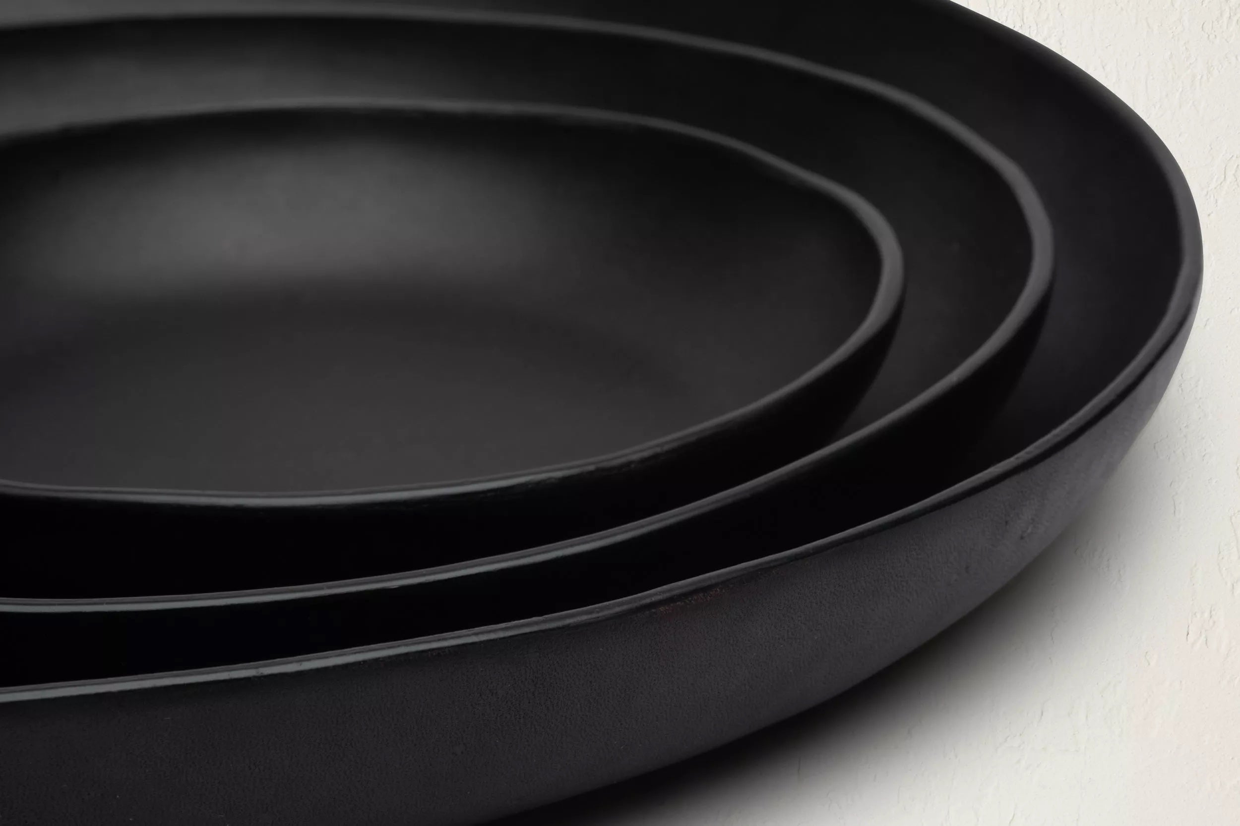 The Tray Set in Molded Leather - Black