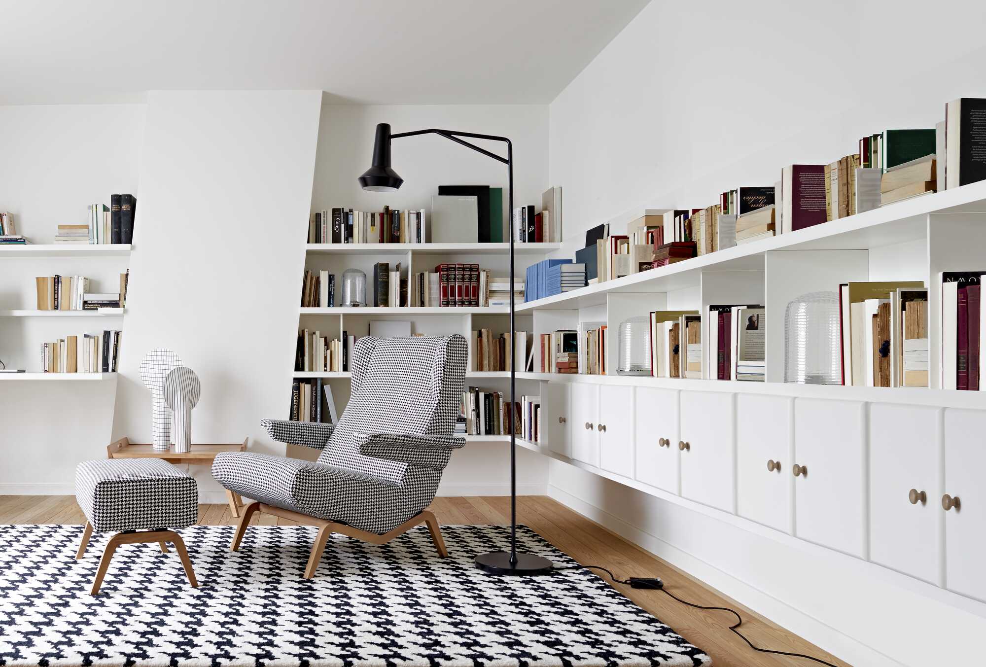 Archi Armchair