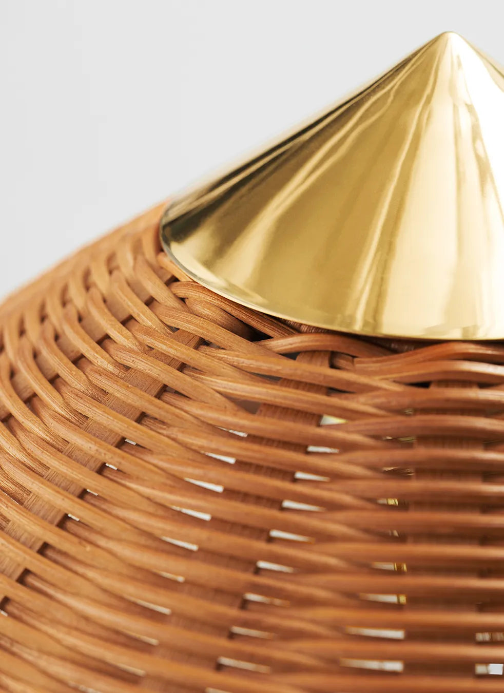 9602 Floor Lamp - Wicker Willow