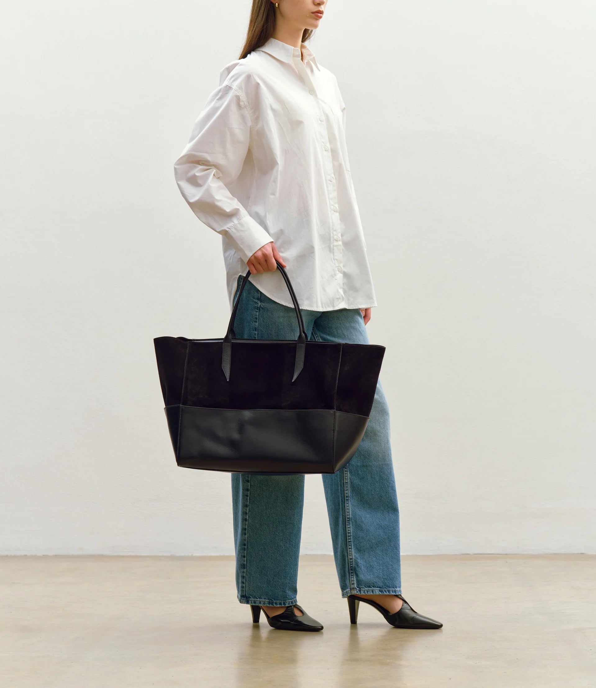 Incognito 42 Bag, Elvis with Suede Black