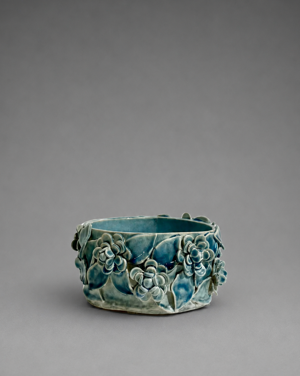 No. 250 (Dog Bowl)
