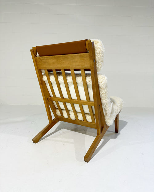 Model GE 375 Lounge Chair in California Sheepskin