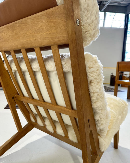 Model GE 375 Lounge Chair in California Sheepskin