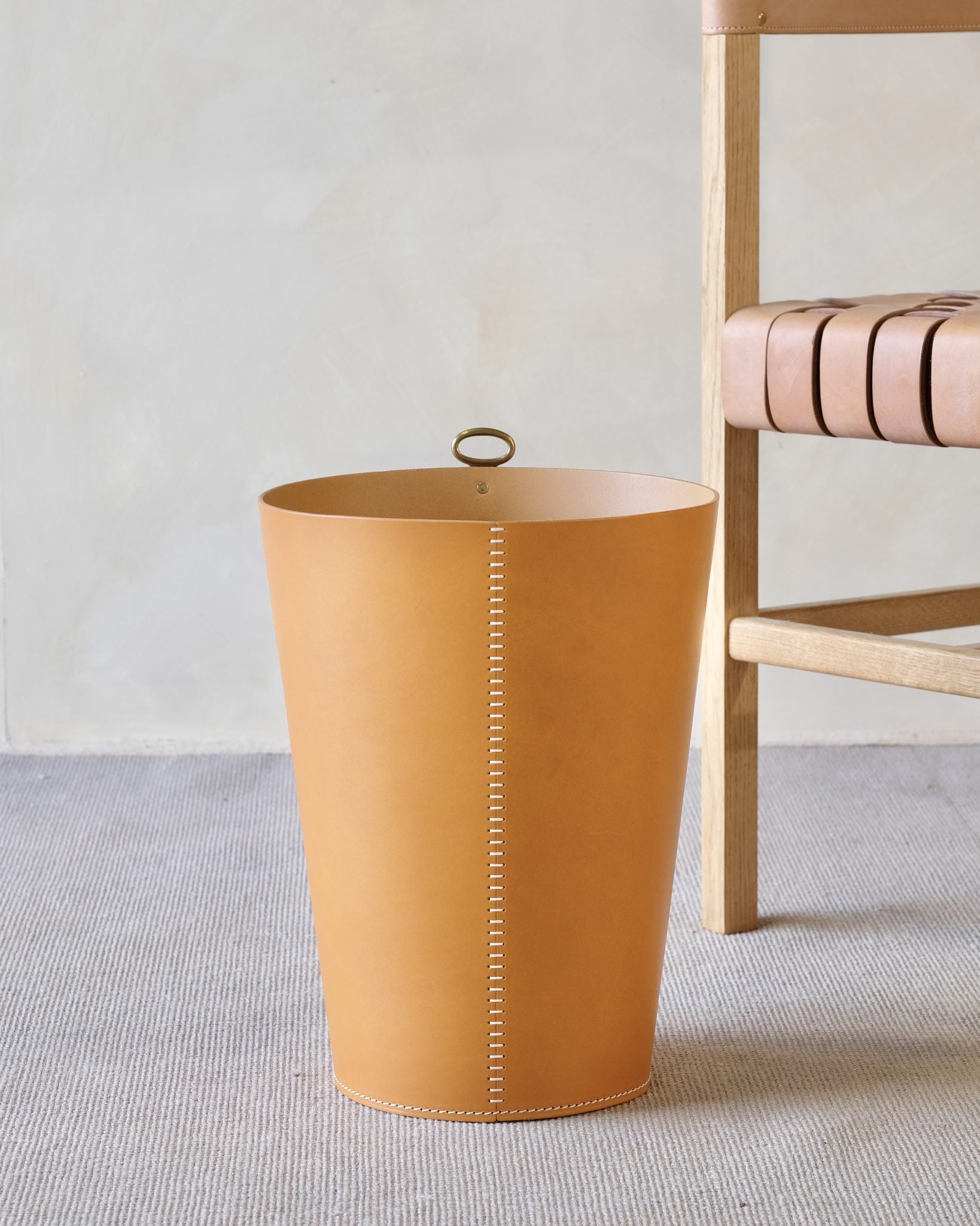 Eyelet Bin
