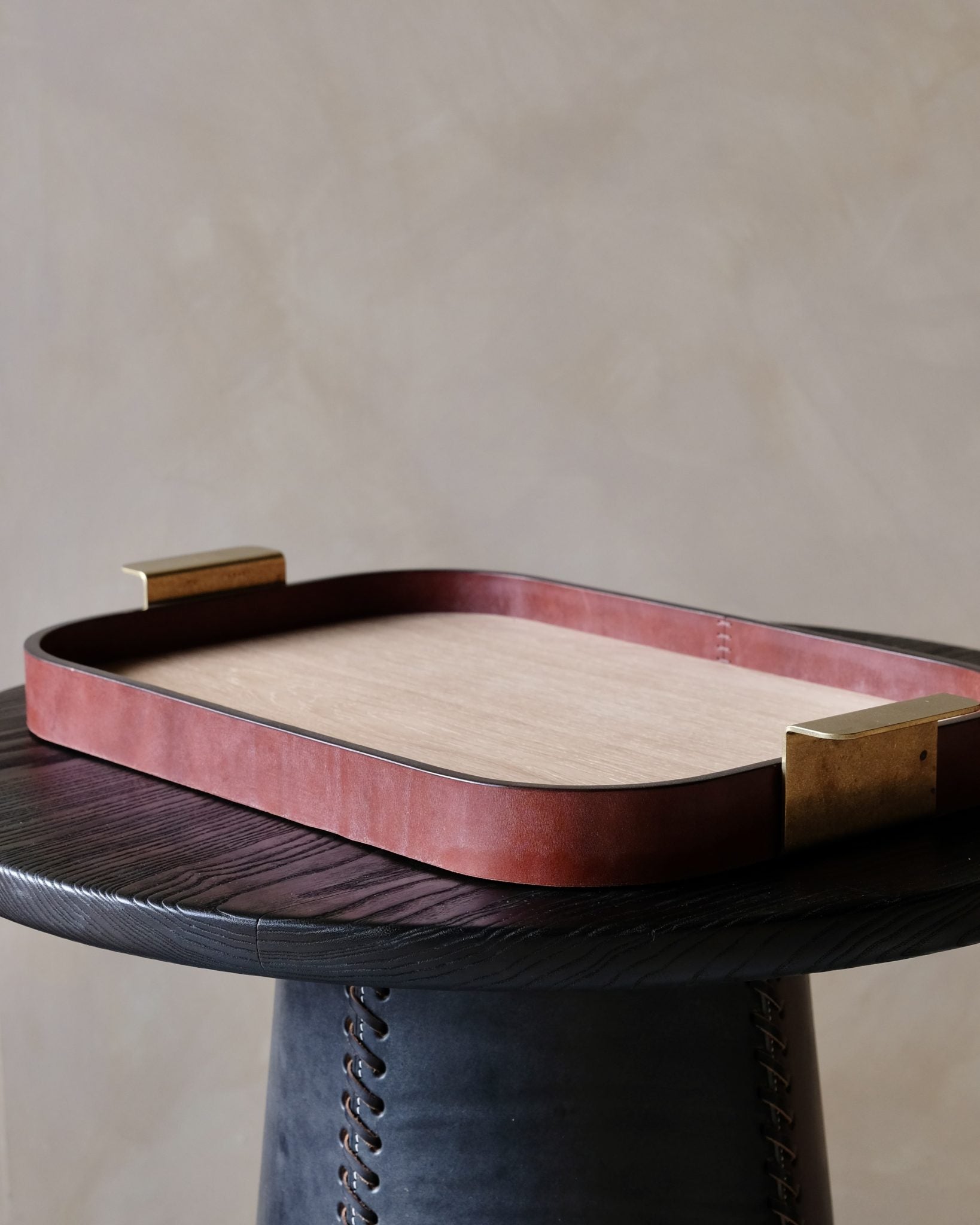 Dais Tray