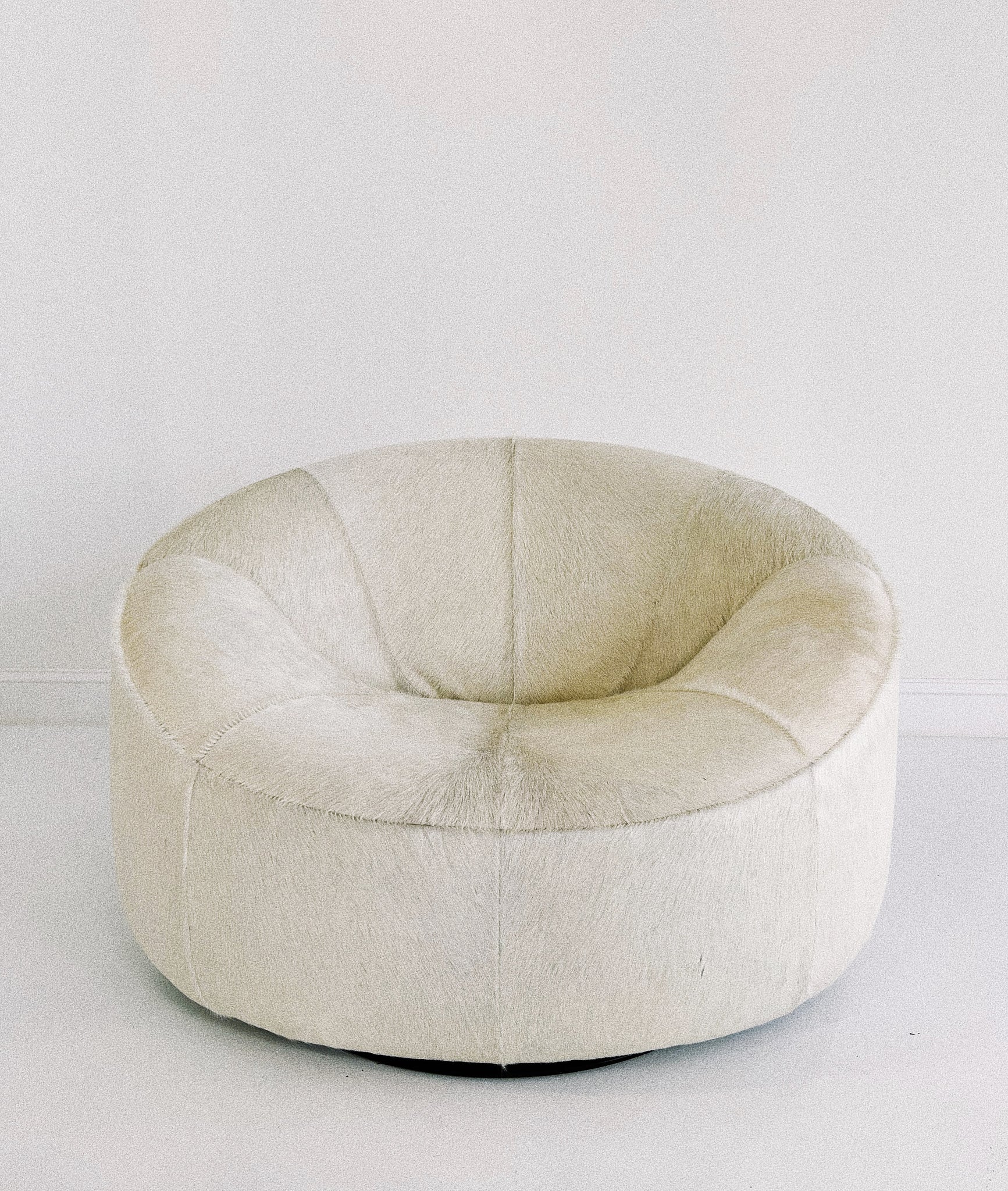 Pumpkin Armchair in Brazilian Cowhide