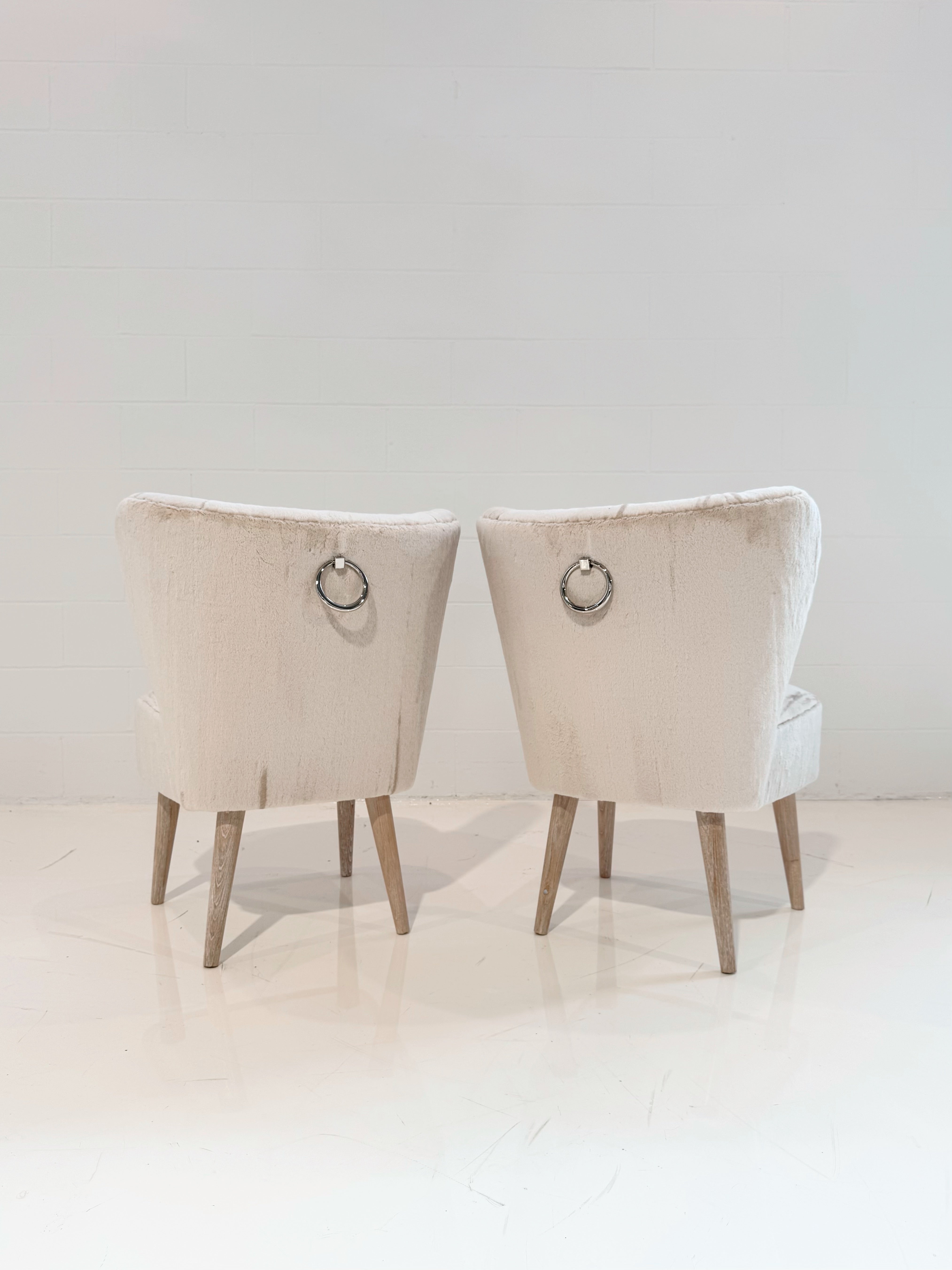 Saddle Chair in Dedar Orsetto - Armless