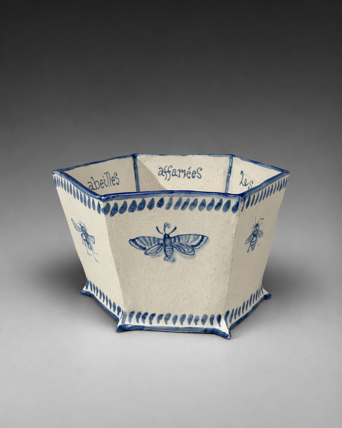 Les Papillons du Nuit et Les Abeilles Affamees (Misadventures) Vase