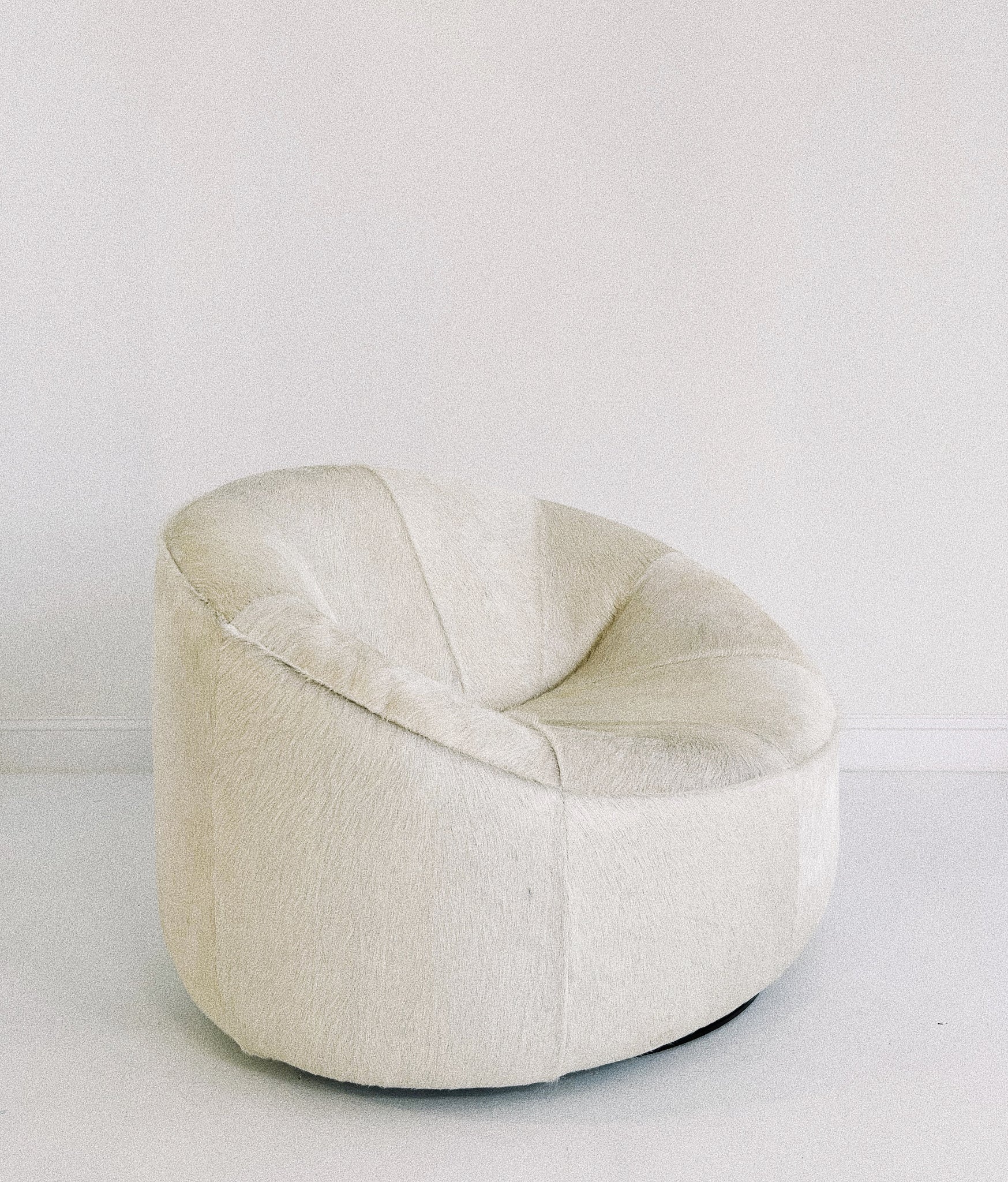 Pumpkin Armchair in Brazilian Cowhide