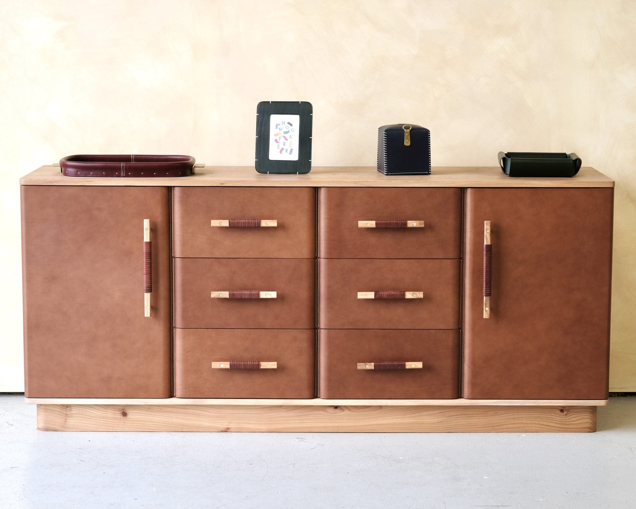 Rhapso Credenza