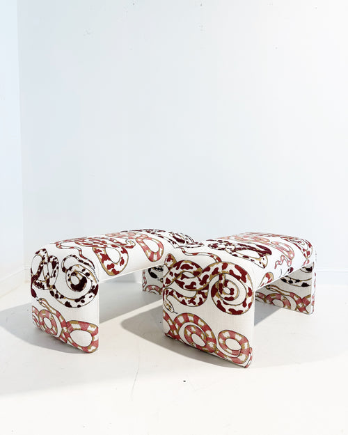 The Forsyth Waterfall Bench in Pierre Frey Venimeuses