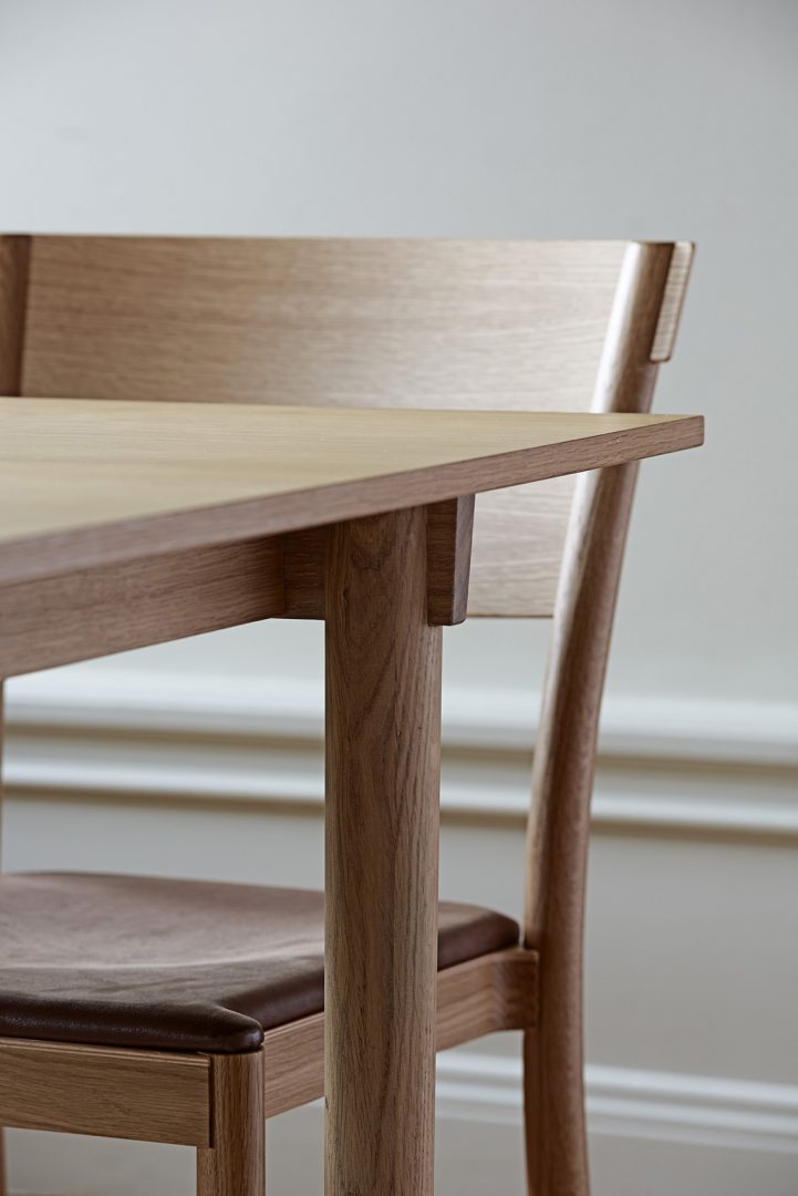 Tak Table