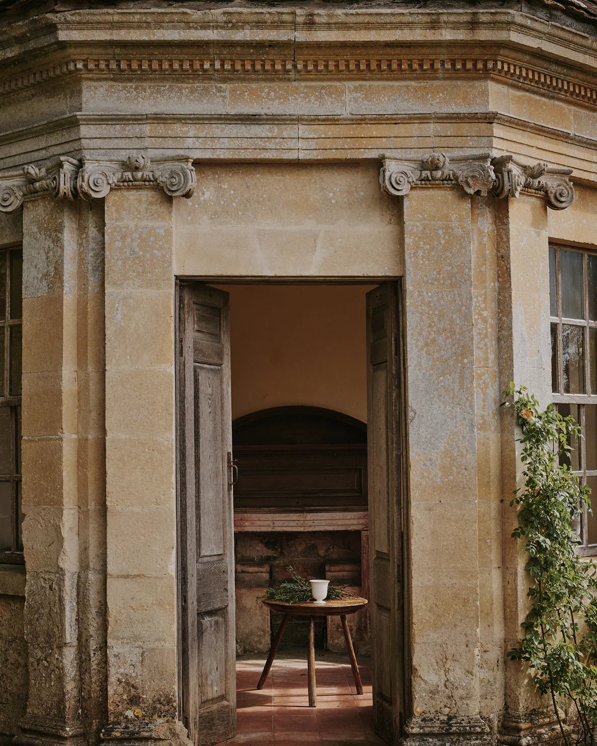 A Furnished Room Candle