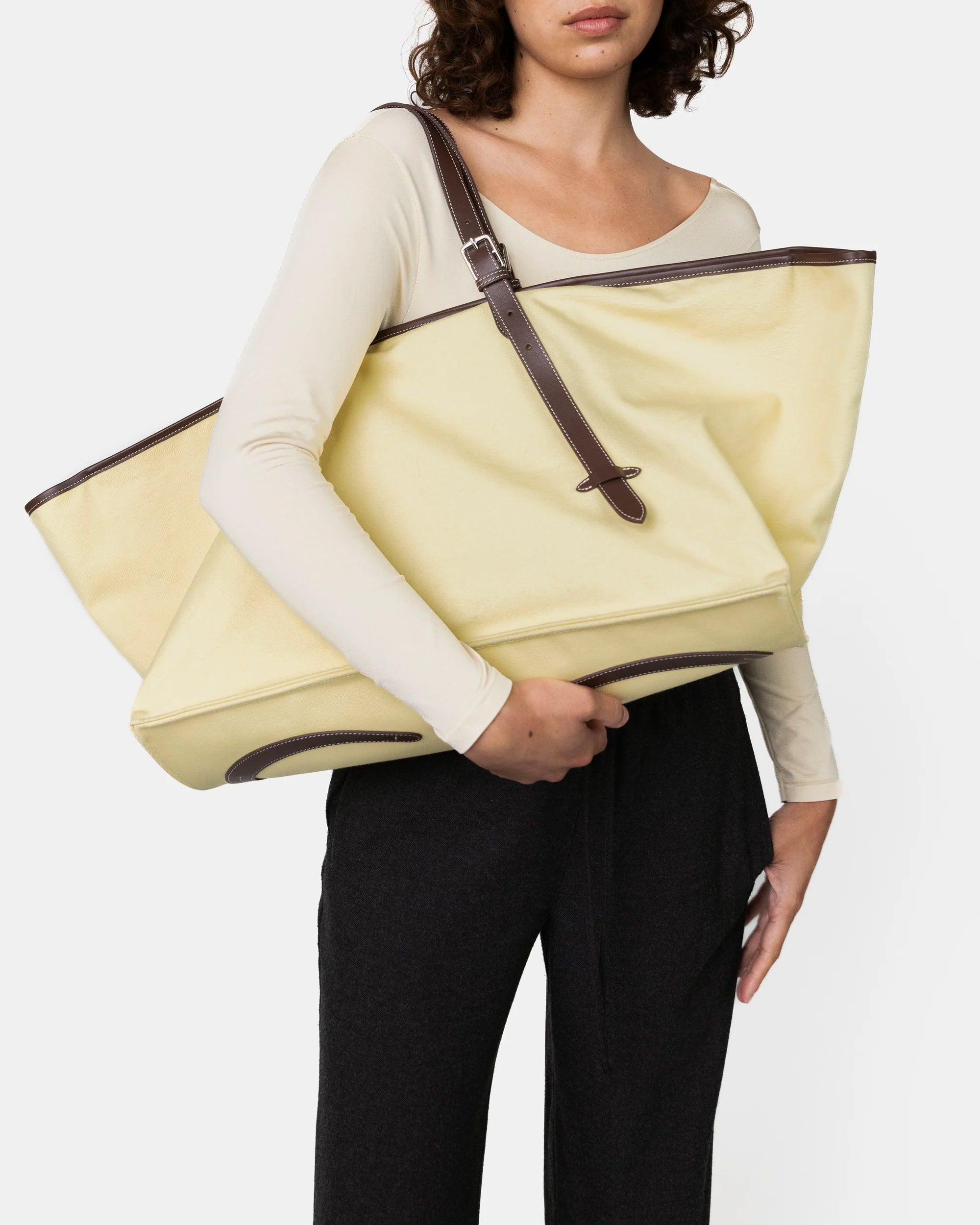 Leonora Weekend Canvas Carryall in Citron
