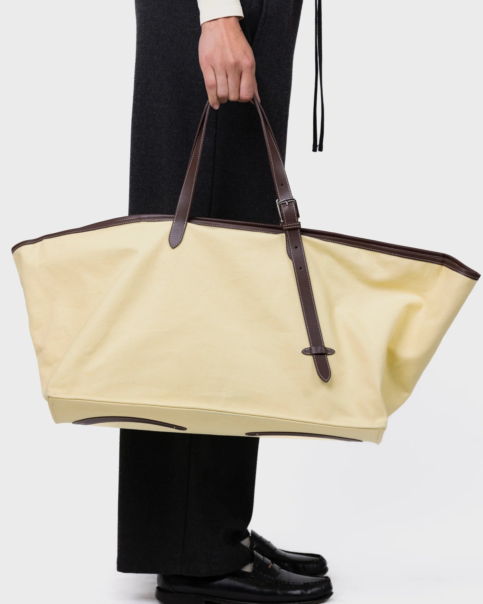 Leonora Weekend Canvas Carryall in Citron