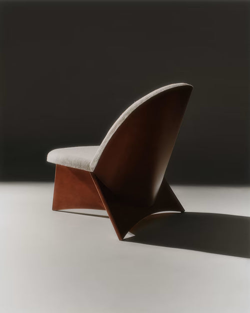 Chaconia Chair | Wool and Lacquered Pine