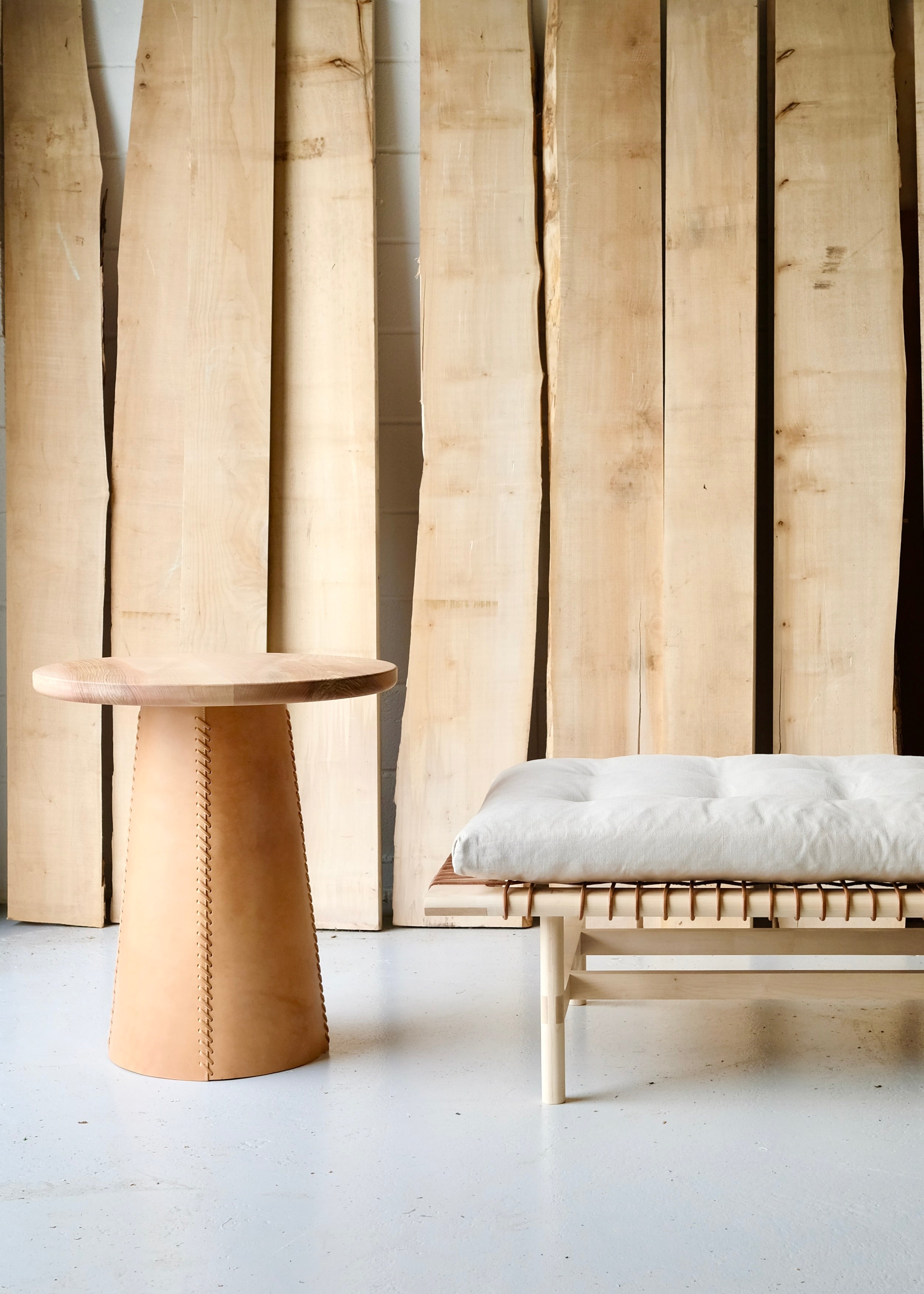 Mesa Daybed in Linen
