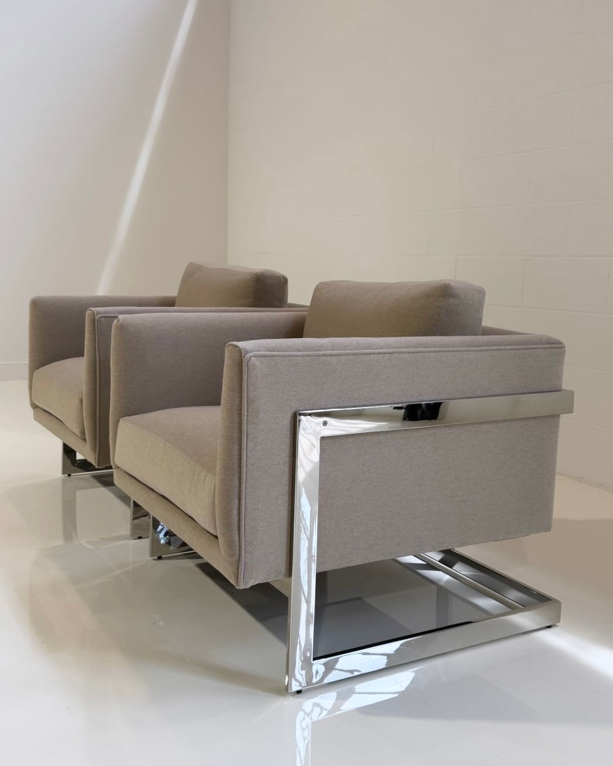 Design Classic 989 Chairs in Loro Piana Cashmere Wool, Pair