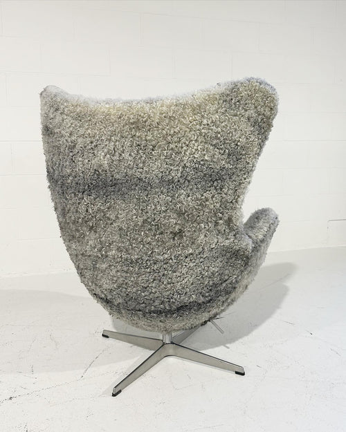 Egg Chair in Gotland Sheepskin