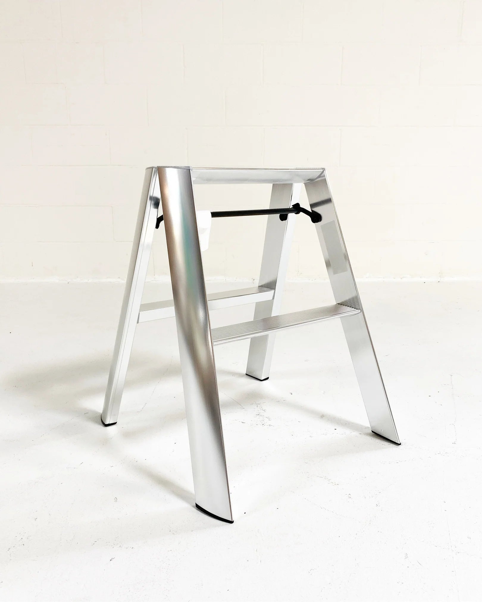 Lucano 2-Step Ladder, Silver