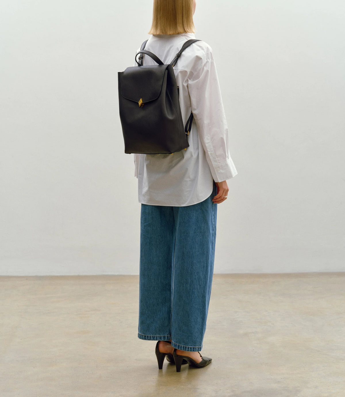 Backpack Edge Edge Backpack in Calfskin Black – FORSYTH