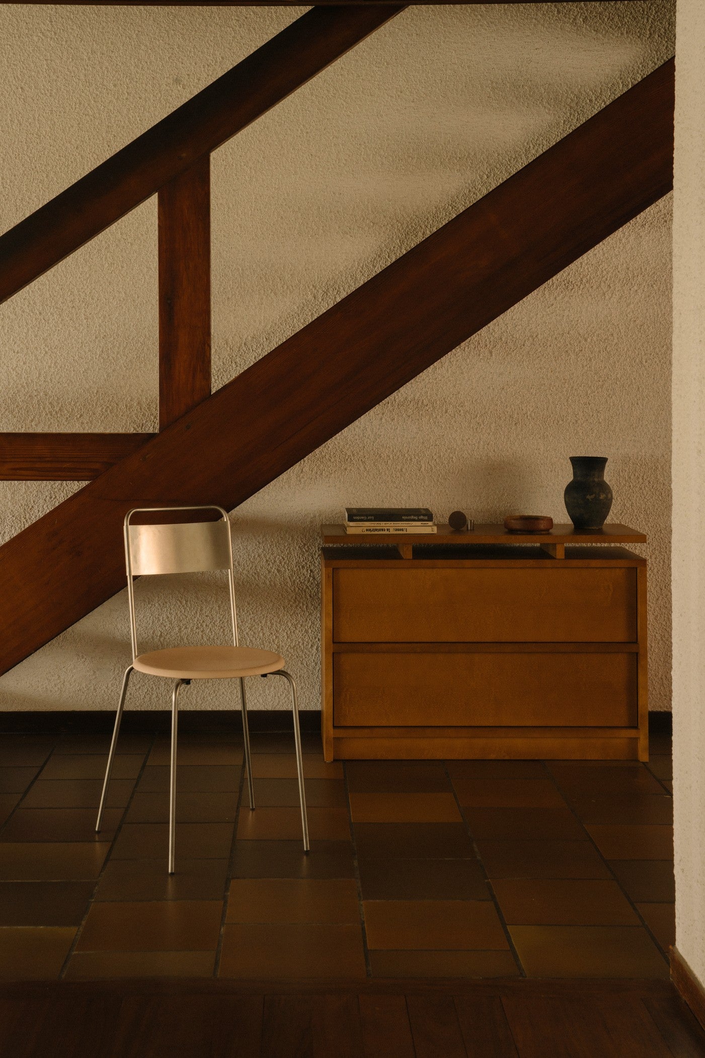 Petit Rond Chair | Stainless Steel / Natural Leather