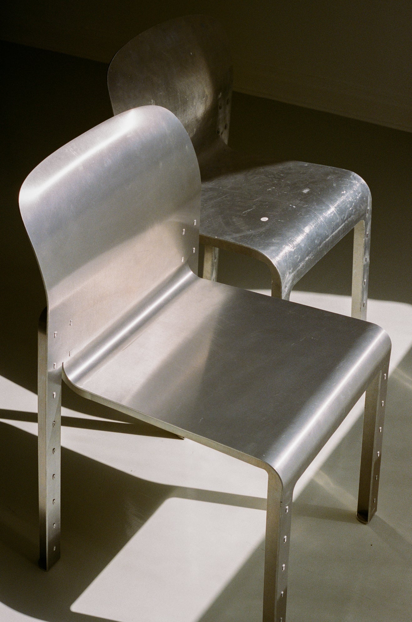 Rivet Chair | Aluminum