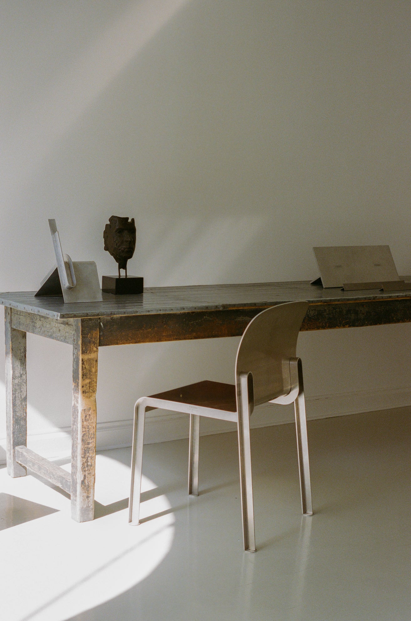 Rivet Chair | Aluminum