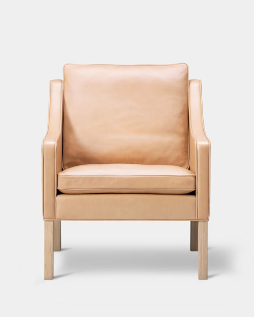 Mogensen 2207 Club Chair | Natural Leather and Soaped Oak