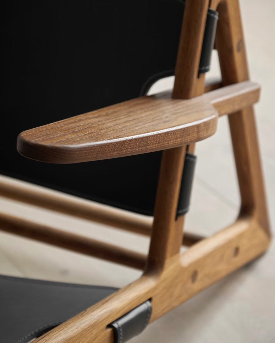 The Hunting Chair | Black Leather and Smoked Oiled Oak