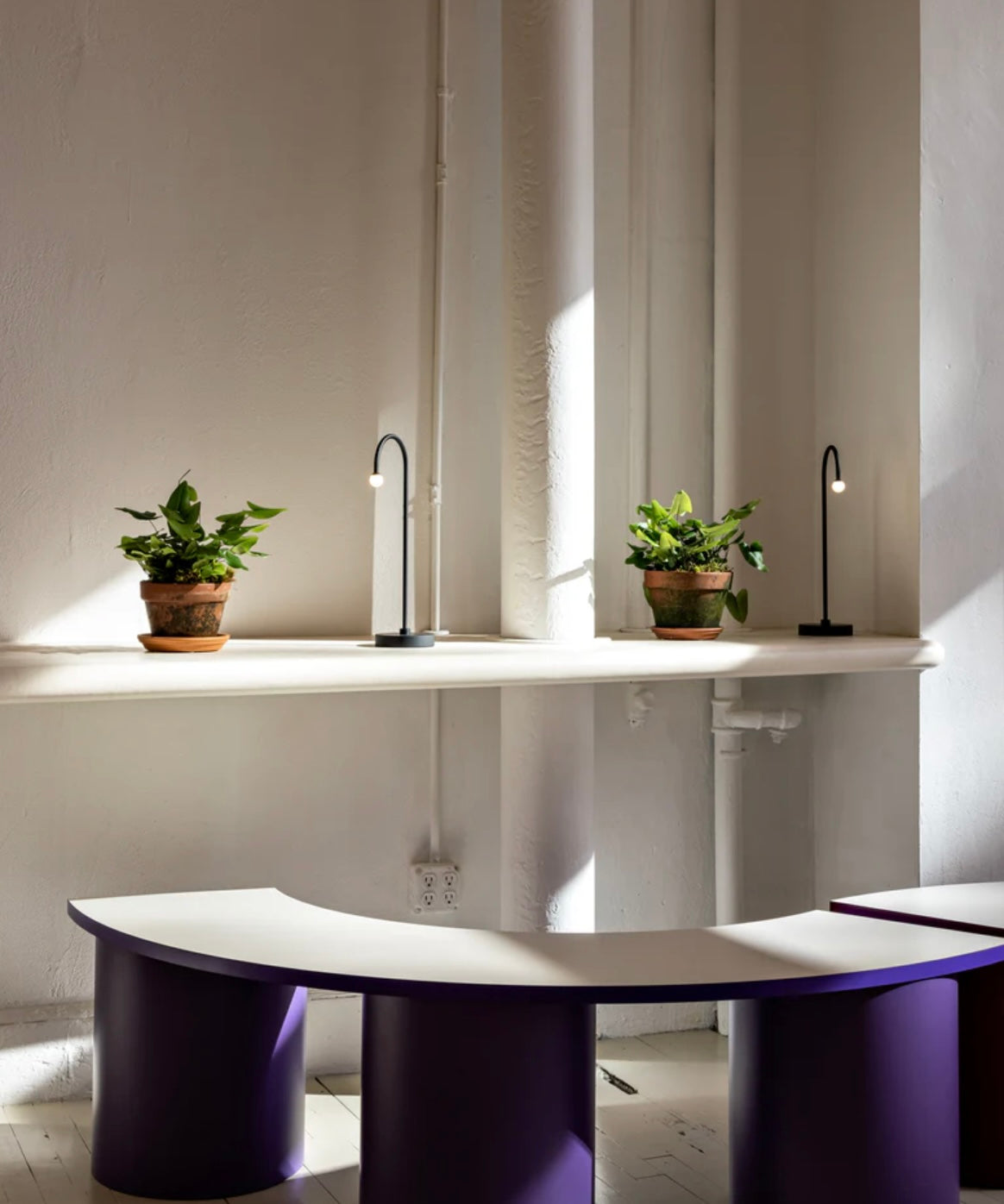 Slon Bench, Round