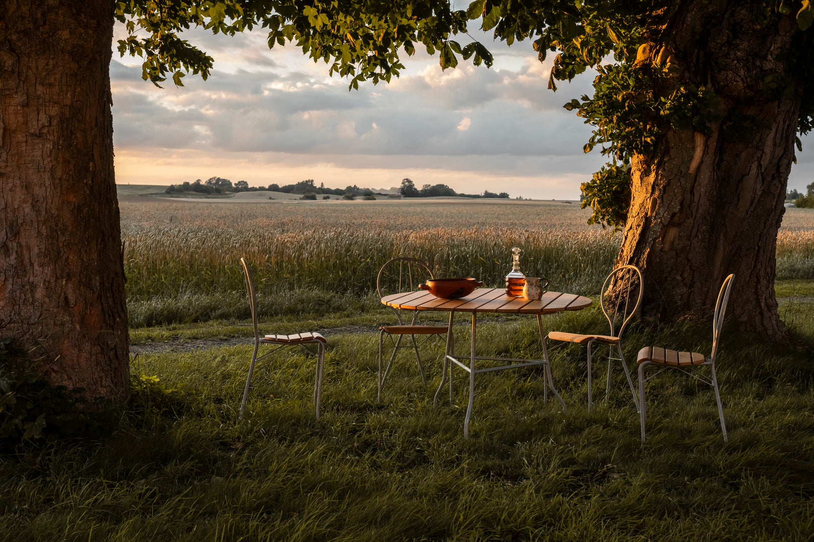 Pia Table
