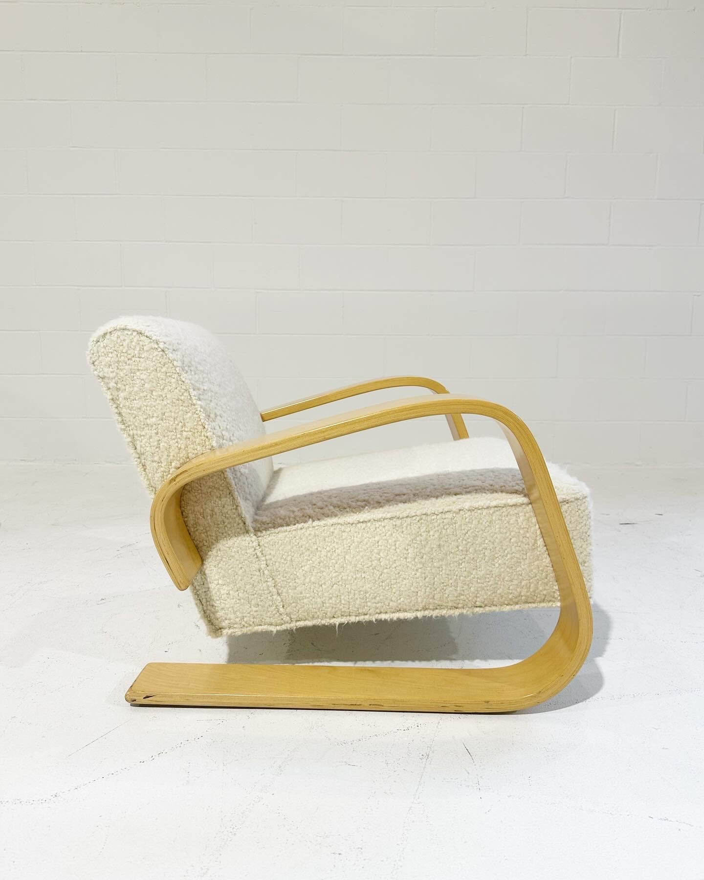 Model 400 "Tank" Lounge Chair in Rogers & Goffigon Wool