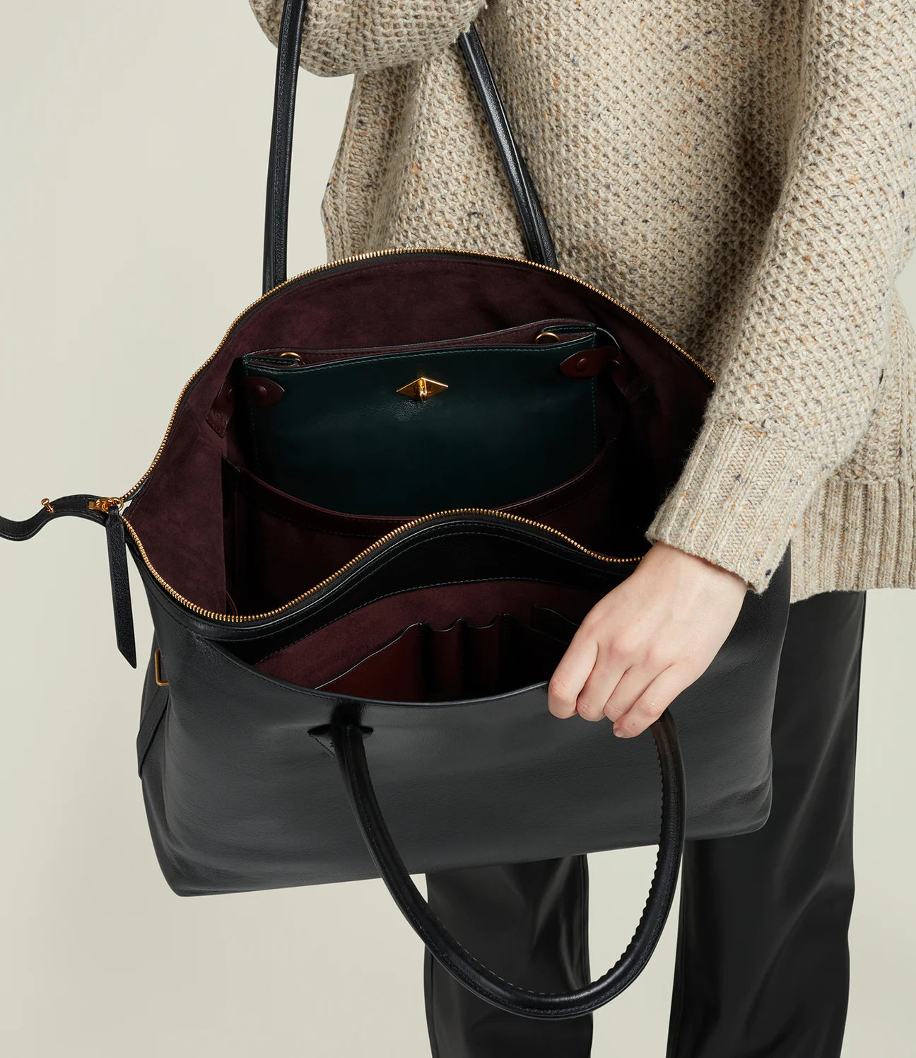 Vérité All Day in Elvis Black