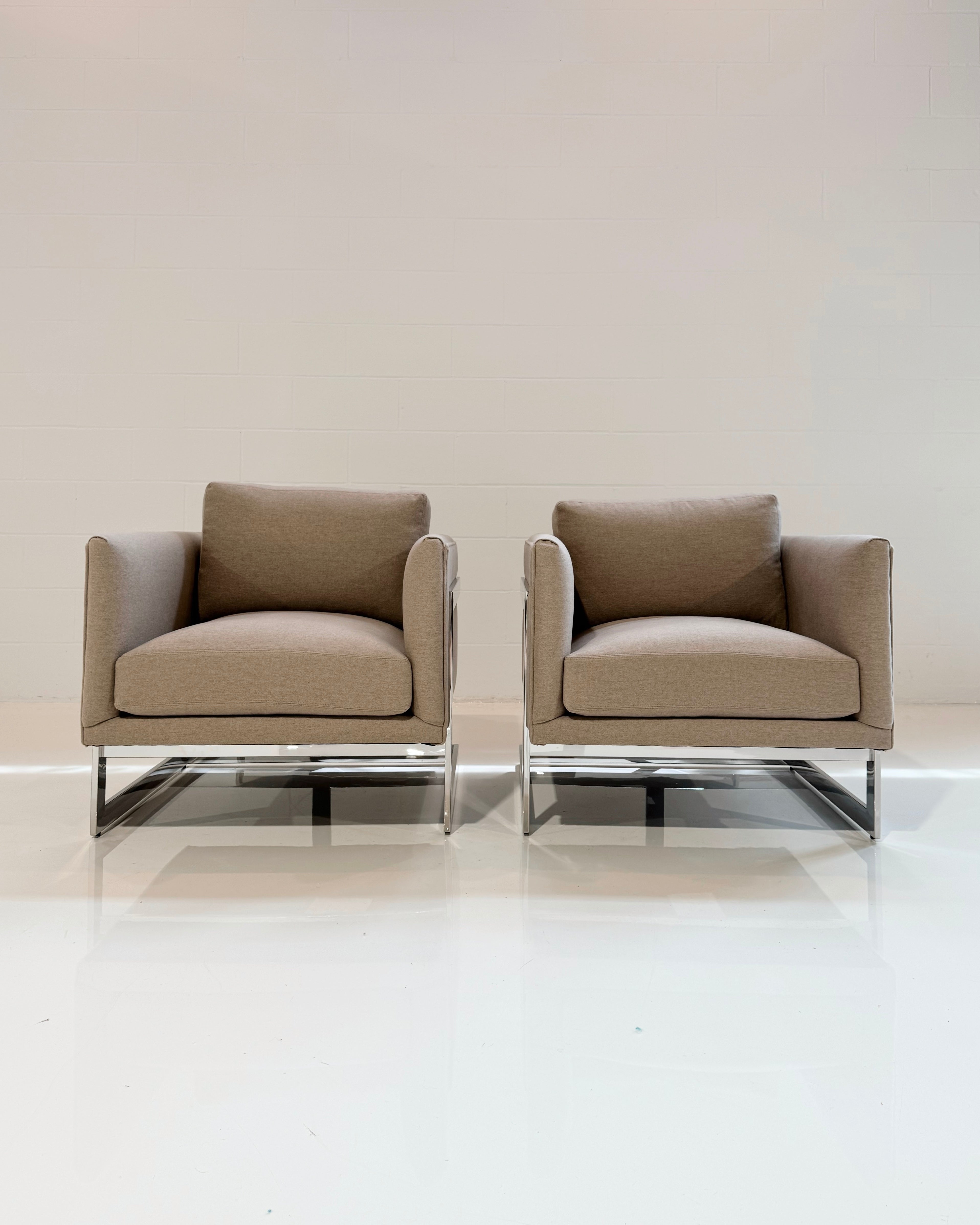 Design Classic 989 Chairs in Loro Piana Cashmere Wool, Pair