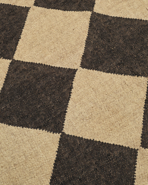 The Checkerboard Rug - Diamond Check in Off Black