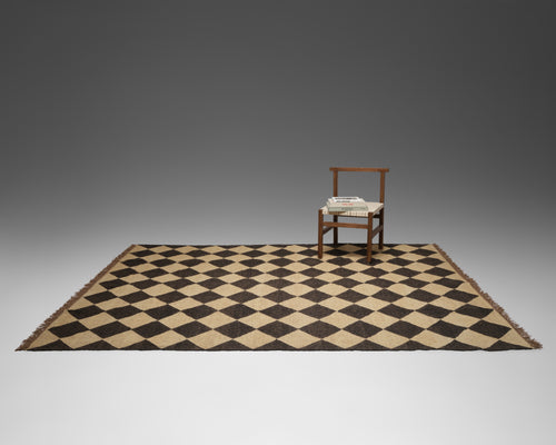 The Checkerboard Rug - Diamond Check in Off Black