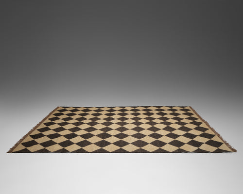 The Checkerboard Rug - Diamond Check in Off Black